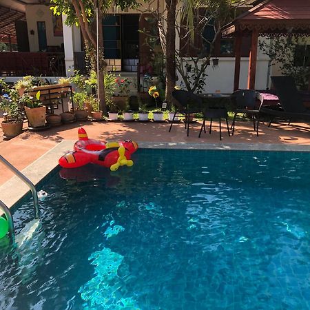 Naraya Homestay สันป่าตอง ภายนอก รูปภาพ